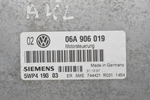 Volkswagen Golf IV (1997–2003) Engine control unit 06A906019 - 2