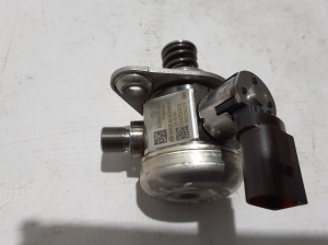 Mercedes Benz S-Class 223 (2020–2026) Kütusepump A2560702600 - 2