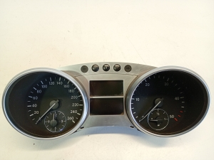 Mercedes Benz ML-Class 164 (2005–2011) Instrument cluster A2515400648 - 2