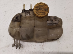 Coolant reservoir - 13160252