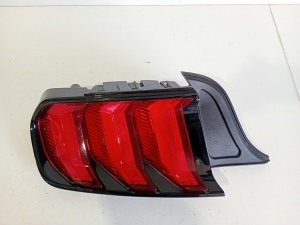 Ford Mustang (2015–2026) Hintere Eckleuchte und ihre Teile JR3B13B505A - 4