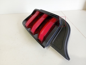 Ford Mustang (2015–2026) Hintere Eckleuchte und ihre Teile JR3B13B505A - 5