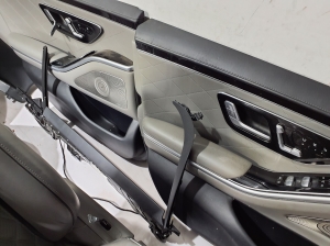 Mercedes Benz S-Class 223 (2020–2026) Salons un tā detaļas - 8