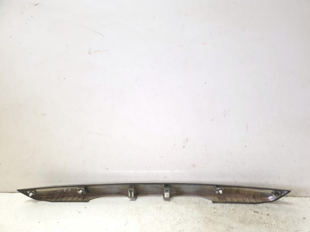Honda FR-V (2004–2009) Trunk lid molding 74890SJD Honda FR-V (2004–2009) Trunk lid molding 74890SJD
