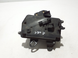   Kaitsmekarbi korpus kapoti all  - A2235403416 