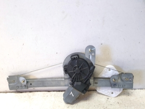 Lève-vitre de porte latérale arrière et ses pièces - 400726D