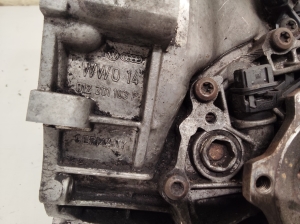 Volkswagen Passat B5 (1997–2005) Getriebe 012301103P - 4