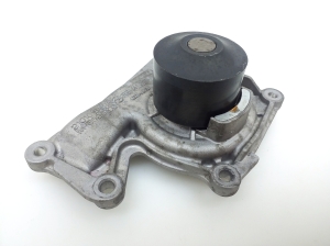 Mercedes Benz A-Class 176 (2012–2018) Water pump A6072000007 - 3