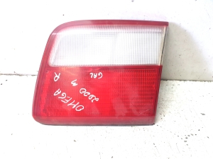 Tail light on trunk lid - 62257