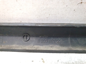 Dacia Logan I (2004–2012) Tagumise küljeukse liist 8200209882 - 2