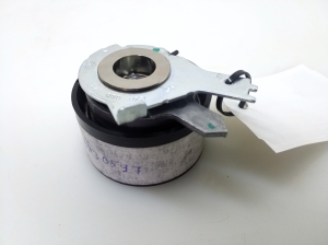  Belt tensioner pulley 