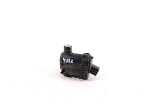   Front windshield washer pump  - 985102J500 