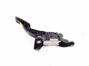 Kia Soul (2019–2026) Accelerator pedal 32700H8100 - 3
