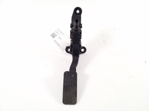  Accelerator pedal  - 32700H8100 