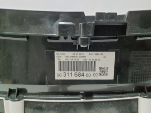 Peugeot Expert III (2017–2026) Mērinstrumentu panelis 9831168480 - 2