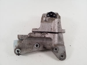Kia Soul (2019–2026) Engine bracket - 3