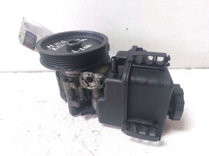 Mercedes Benz C-Class 204 (2007–2014) Servopumpe A0064661501 - 2