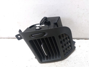 Mercedes Benz E-Class W211 (2002–2009) Dashboard air vent grilles 2118300654 - 2