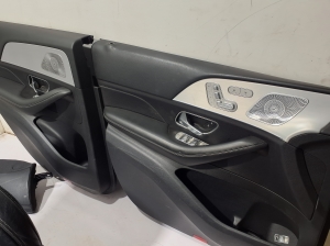 Mercedes Benz GLE-Class 167 (2019–2026) Salons un tā detaļas - 6