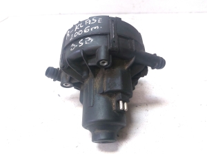 Mercedes Benz R-Class 251 (2006–2017) Sekundärluftpumpe A0001405185 - 3