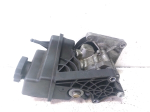 Mercedes Benz C-Class 204 (2007–2014) Servopumpe A0064661501 - 2