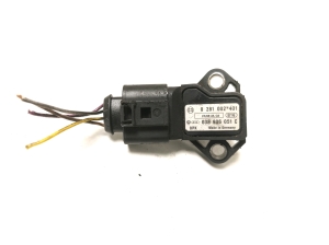 Volkswagen Tiguan (2007–2016) Intercooler sensor 038906051C - 2
