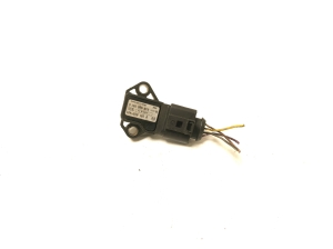 Volkswagen Tiguan (2007–2016) Intercooler sensor 038906051C - 4