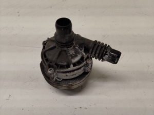 Auxiliary water pump - 884061401