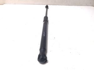 Kia Sorento (2014–2026) Hood prop/gas strut 81161P2000 - 3