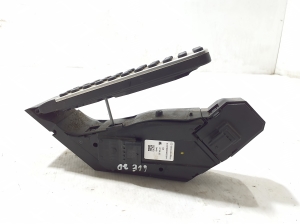 Mercedes Benz GLE-Class 167 (2019–2026) Gaspedal A1673000500 - 2