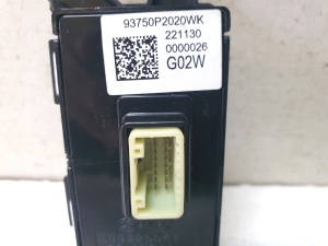 Kia Sorento (2014–2026) Trunk opening switch 93750P2020WK - 2