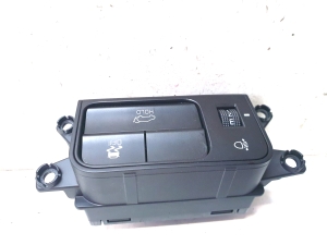 Kia Sorento (2014–2026) Trunk opening switch 93750P2020WK - 4