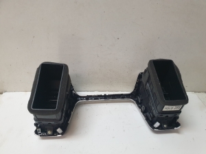 Dashboard air vent grilles - 84740P2100FMH