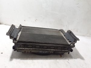 Mercedes Benz GLE-Class 167 (2019–2026) Radiator set and its parts - 3