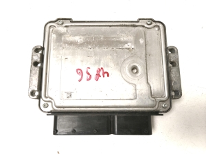 Kia Sportage (2010–2016) Engine control unit 391202A052 - 2