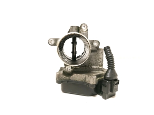 Volkswagen Touran II (2010–2015) Drosselklappe 03L128063AD - 3