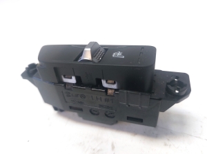 Kia Sorento (2014–2026) Schalter für Sitzheizung 93300P2000 - 4