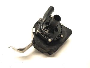 Tesla Model S S (2012–2026) Auxiliary water pump 1067473-00-H - 5