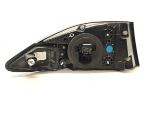 Tesla Model S S (2012–2026) Eckleuchte hinten 6005921-00-F - 3
