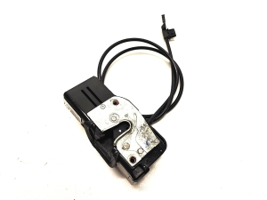 Tesla Model S S (2012–2026) Rear side door lock 6008914-00-D - 2