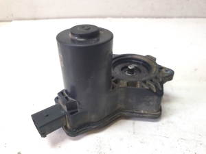 Bremssattelmotor hinten - C810A1100E