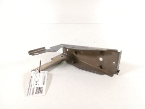 Halter Kotflügel vorne - 97050435502