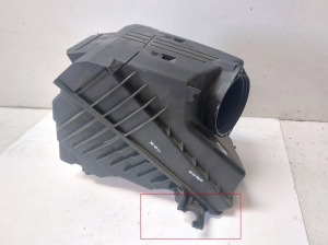 Kia Sorento (2014–2026) Air filter housing 28240P2000 - 3