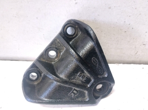 Kia Sorento (2014–2026) Motorhalter - 4
