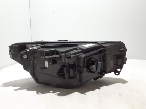VOLVO XC40 (2017–2026) Headlight 32404665 - 8