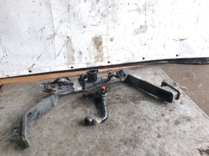 Kia Sorento (2014–2026) Tow hitch and its parts - 7