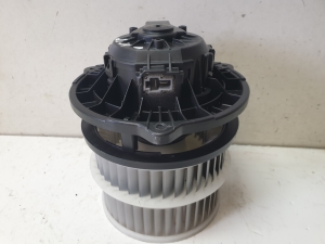 Kia Sorento (2014–2026) Salongi puhuri mootor F00S3B2620 - 4