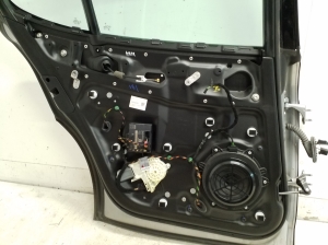 Porsche Panamera 970 (2009–2016) Rear side doors and their parts - 2