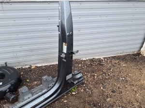 AUDI Q8 (2018–2026) Center pillar 4M8809839 - 3