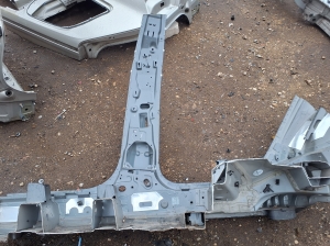 AUDI Q8 (2018–2026) Center pillar 4M8809840 - 2